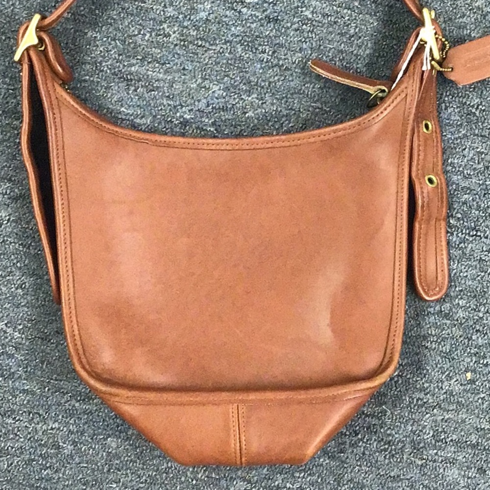 Vintage Coach Tan Leather Messenger Bag - Picture 2 of 7